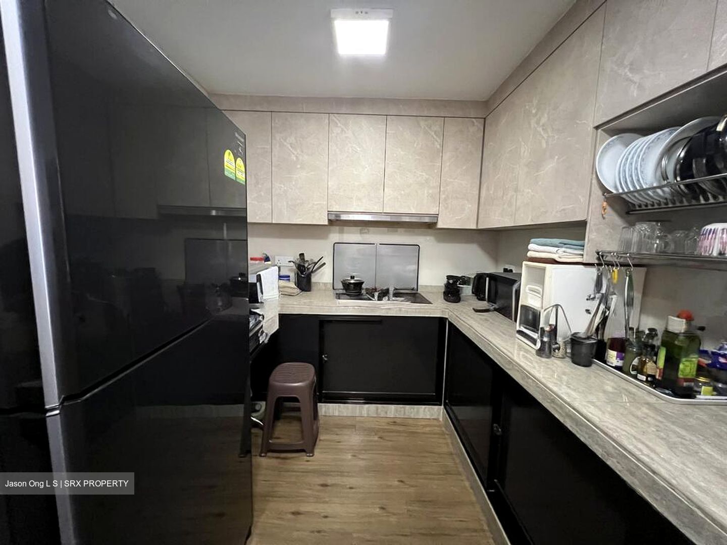 Flora Road (D17), Terrace #496624631